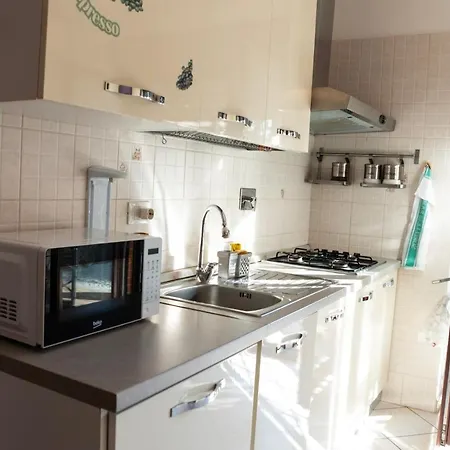 Red House Tiburtina Apartment Rom