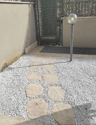 Red House Tiburtina Rom